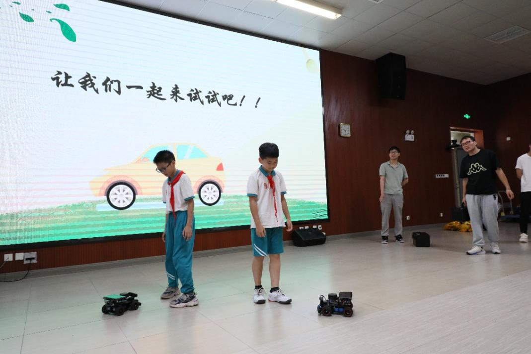 64EB3E0648630F781C5E8F2CCA5_BD349471_A1544