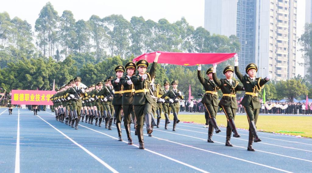 EA4948571DB55BD2E2A0EC2A3F0_CCF94927_1CB34