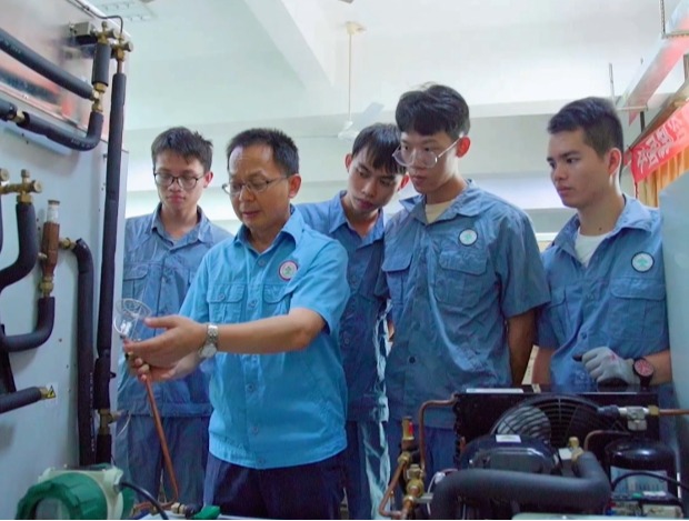 F30D02D62EBA4F47E157B3DEDD2_F94CE7DA_13C94