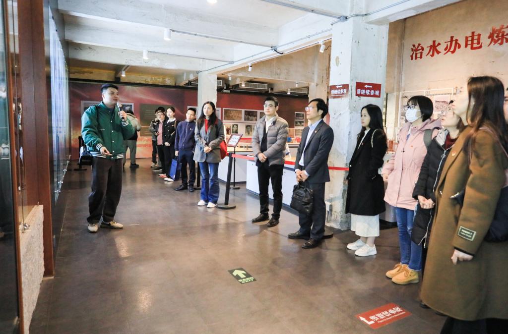 47438749A5554FF9943C8DA03FD_95398478_184AB