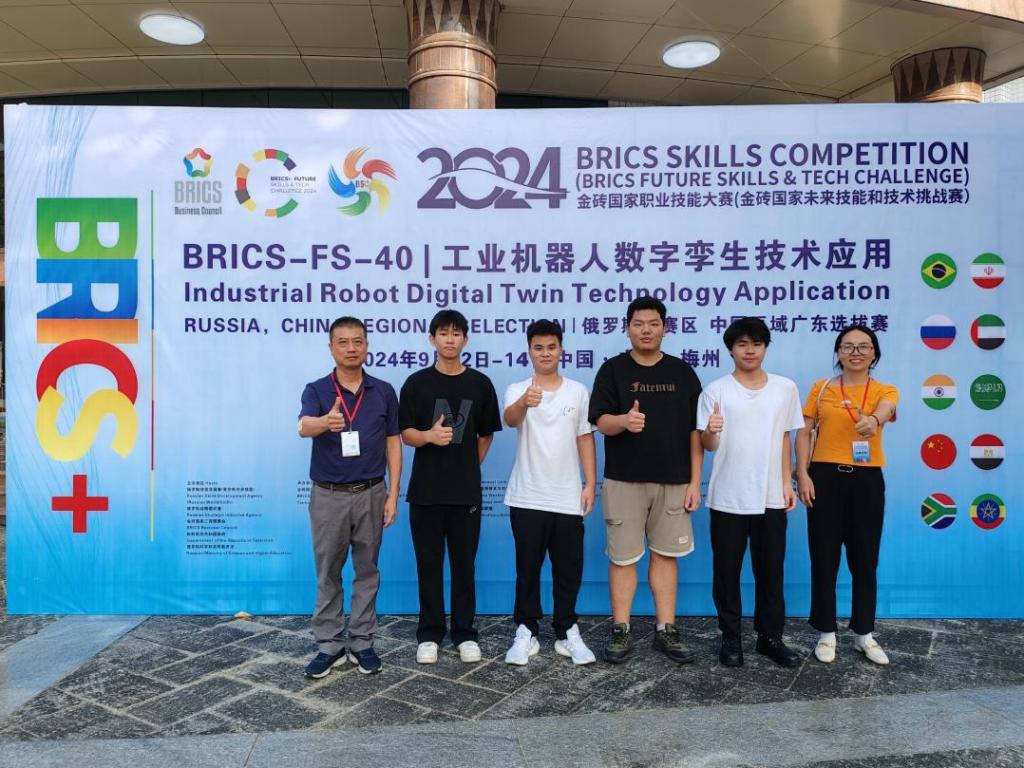 7EDEF9FB027677D7183CFFF0E4B_C204C1F6_1FBF5 7EDEF9FB027677D7183CFFF0E4B_C204C1F6_1FBF5