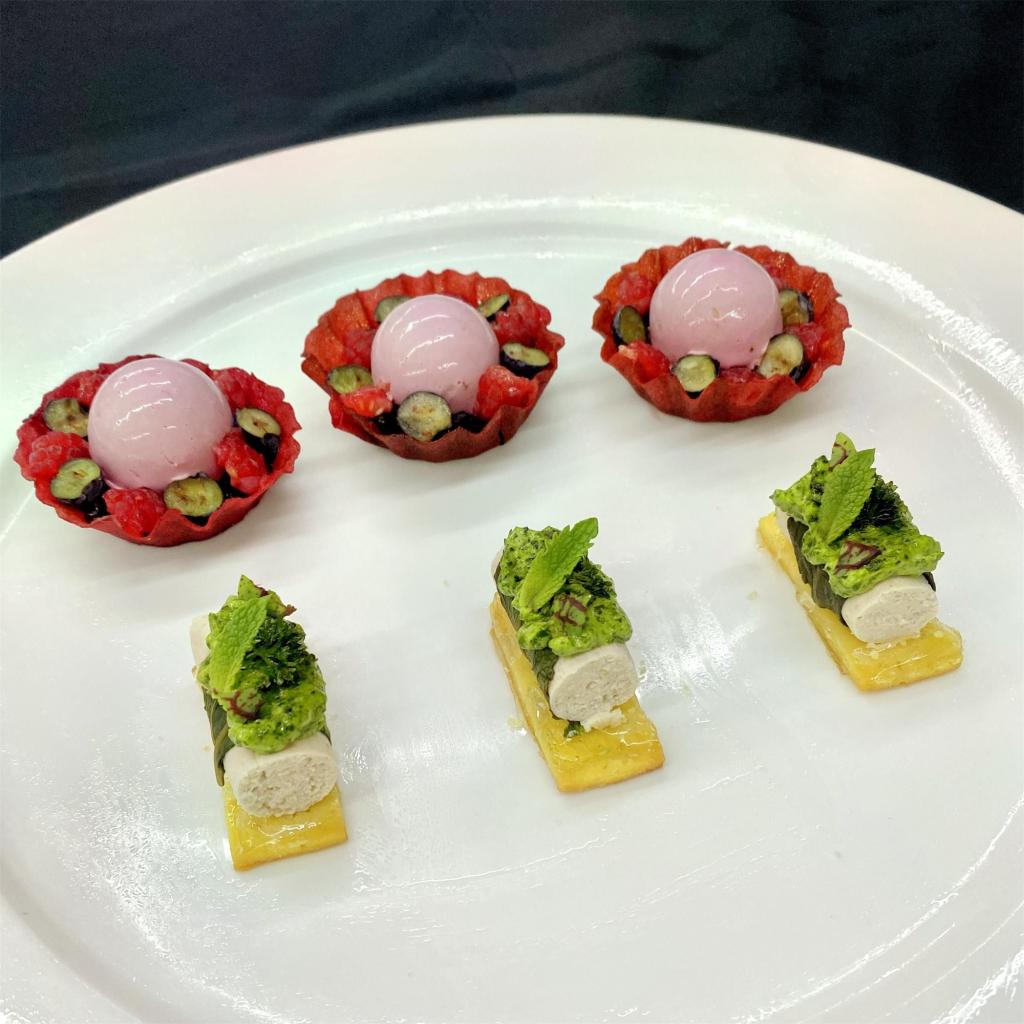 F7FAA6F9BE2B7748482CCAB1C27_A9C63CA4_18578