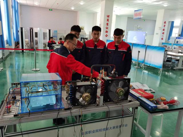 C83B1384CBB8AE47AA4DD1E95FD_E45022FF_E589