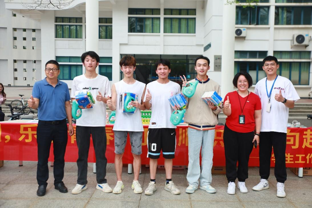 E30C954651AAEE1F47E4633C232_4375A46F_E5C84