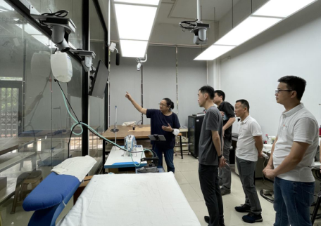 8D206606EFE2A8AF2456709FEC7_338E8E72_2F5B7