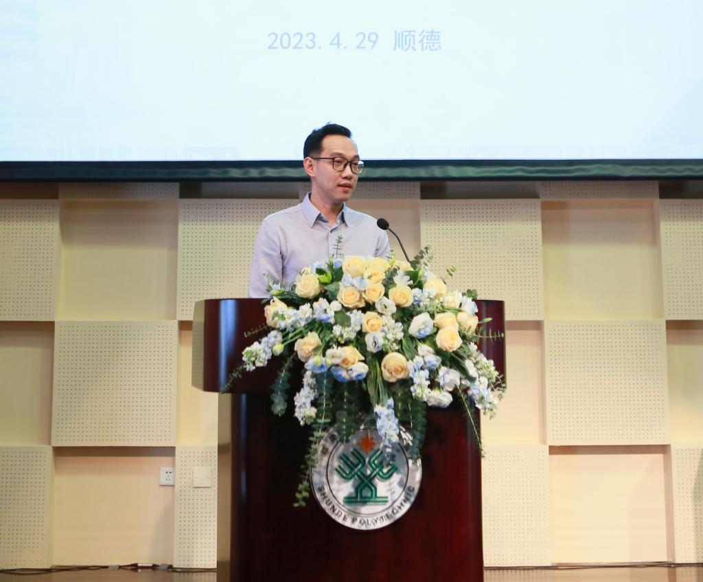 B18D4C4CE55C9E04C66BEFB9C6A_8BF9E400_155F4