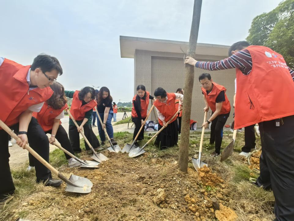 D6E30ACA18E687724BF6A470AC1_E0D253E1_F1DEC