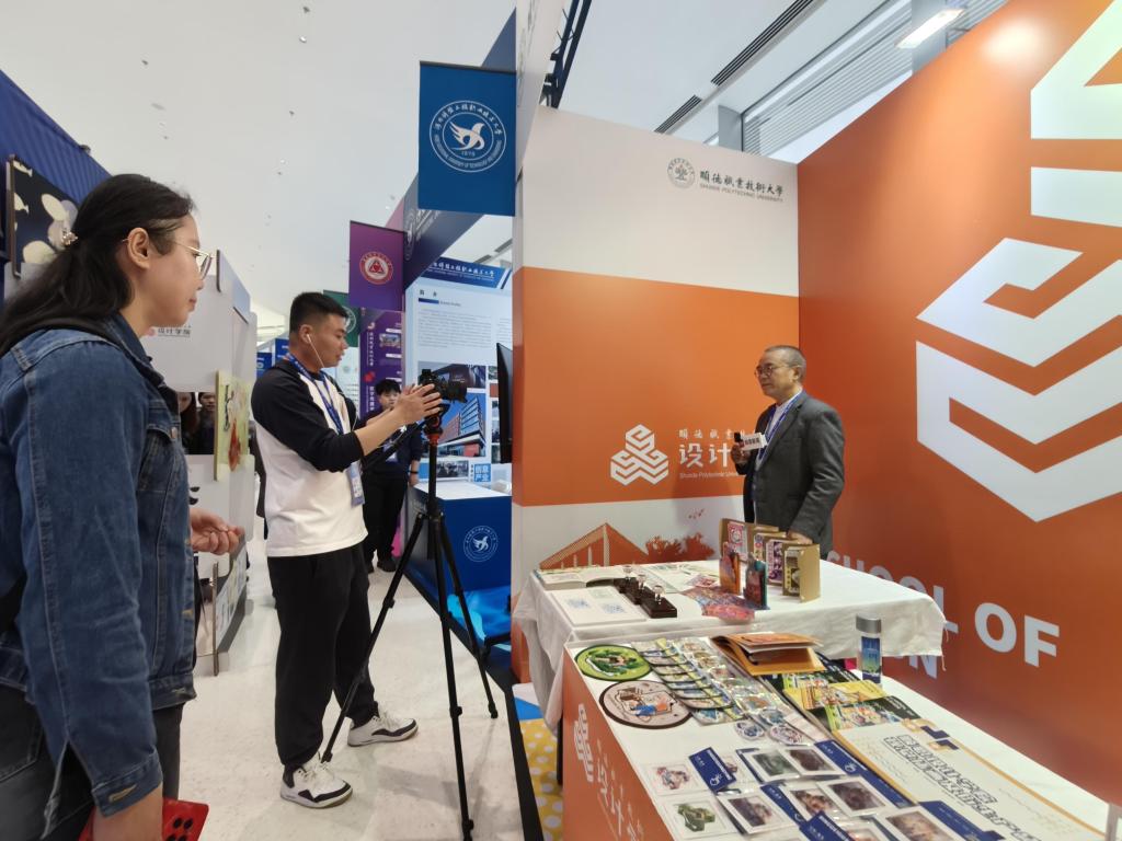 C1B2BFE273B33DC21013BC0C8A2_EEC0CA19_18A0D