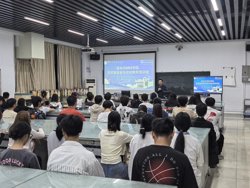 825107AA35BAB539C8CDBA7904F_A2C019DD_2395B