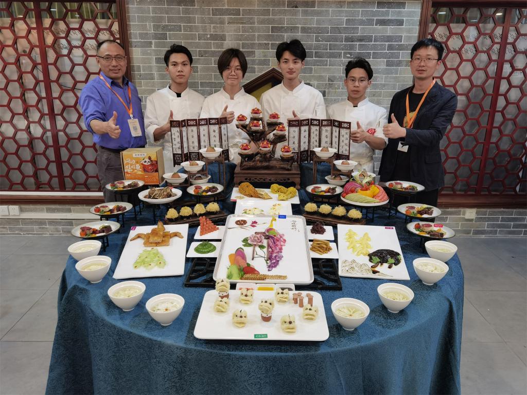 F957184371066596D884365EFDE_F7272495_25A31