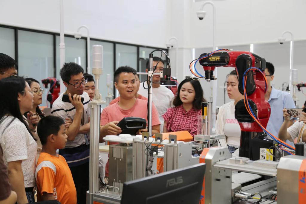 0B08F406172C92FC397AECB1137_39DF3603_15CFA