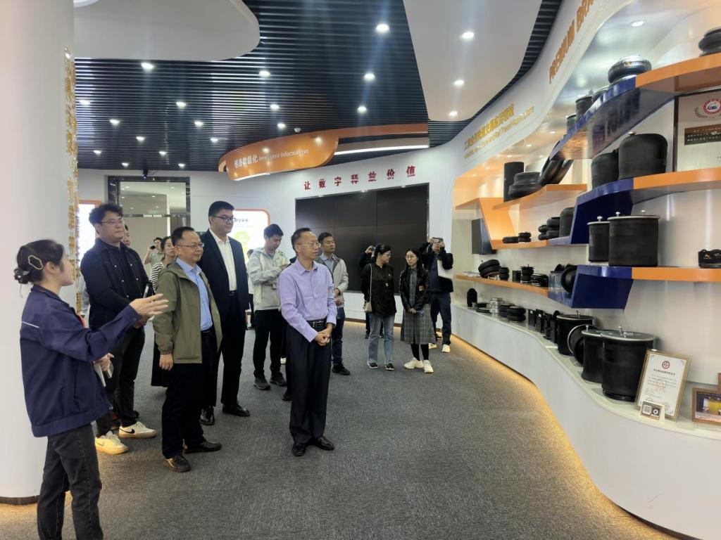 F0E5661194CF801CACF5EAD140F_F65DFAE2_1B9C2