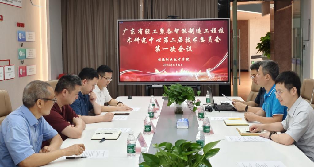 9B50C1C5F3B4FD03AB4EB7F8F98_9FF57C27_13624