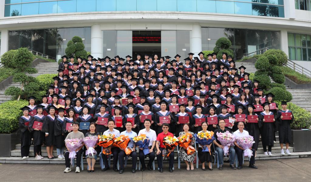 982A6AB086C2838BCA58887517E_4F1532D1_23CEB