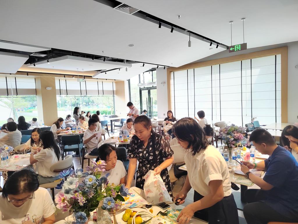 B25F4FAA56CD2841BEF62835422_E295FBCC_1FADE