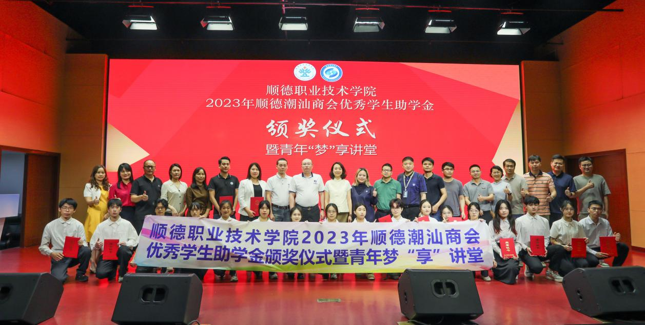 CDD25B5F2ADCC9DB70441FECD40_21FDD2DA_F2185