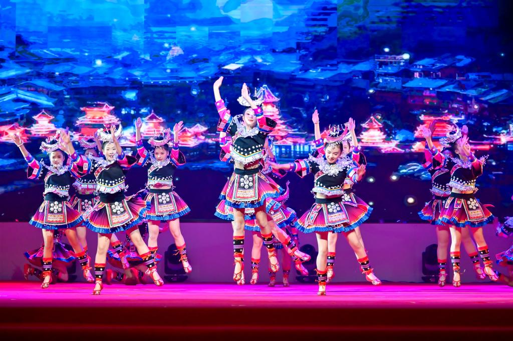 B8AB6877396CAB1BF422C2B41A3_64B3CC74_23A2B