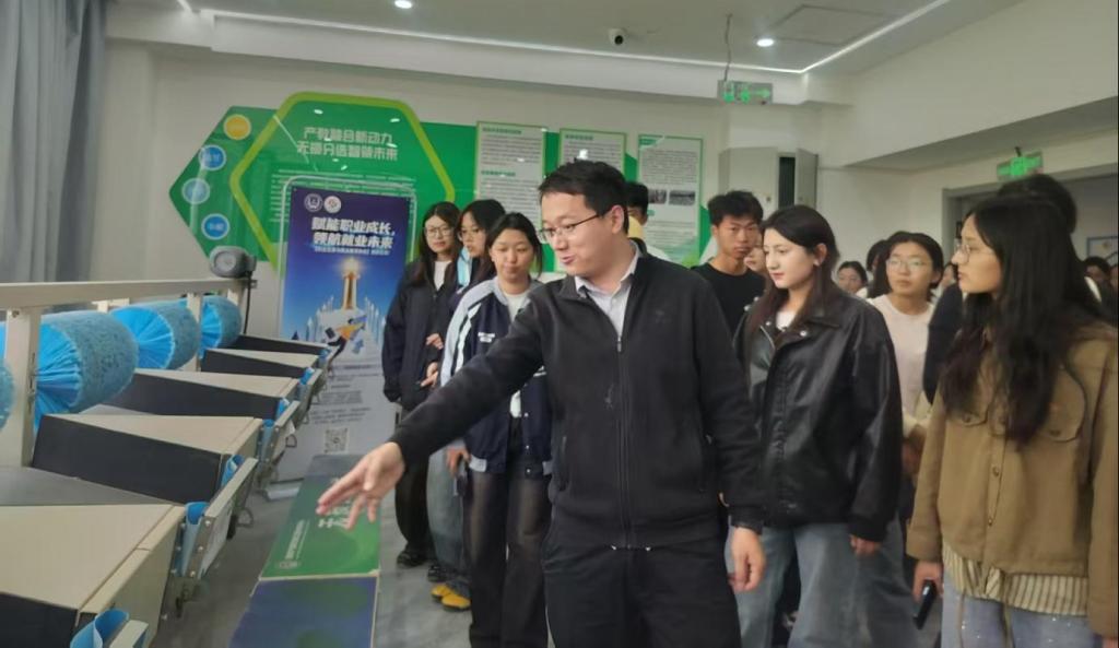 E814C93256F841D20BB14E5A920_0C1D4A28_FD3D