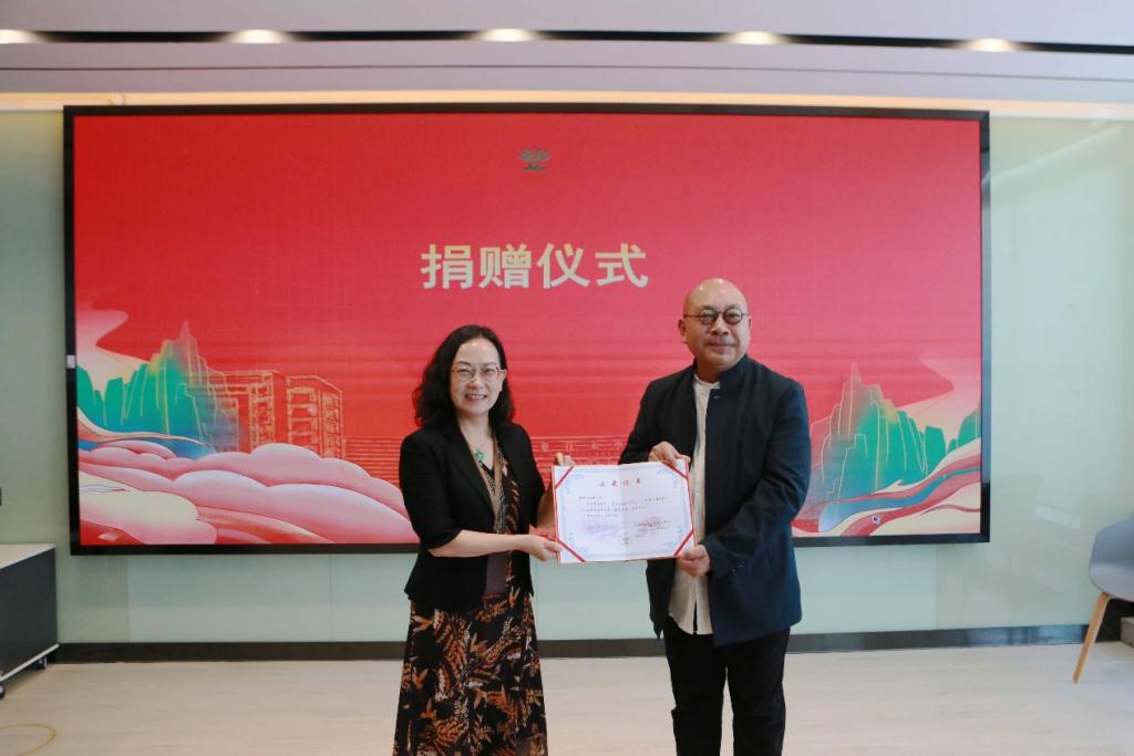 FC9E7FFCCA1E93AB05857F83C64_ECCBCFAF_FC81