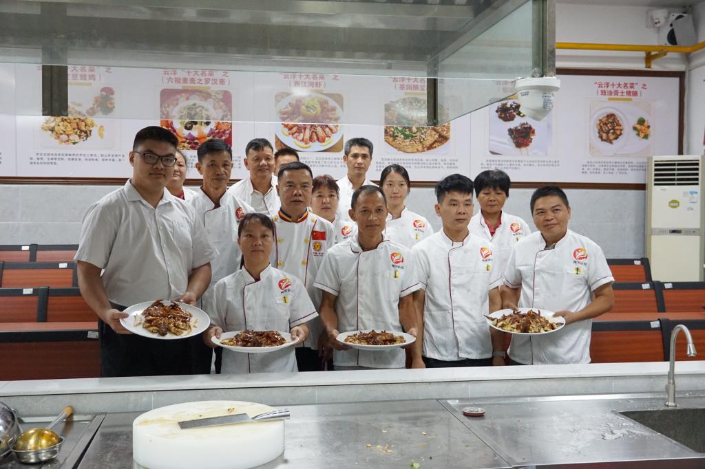 26C93D8625D40BD05FD4BA10DF3_A1758643_1951C