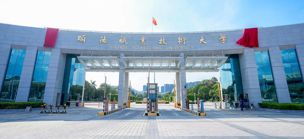 634B2CFA290C1519E51718D3DEF_2005BC69_132C9