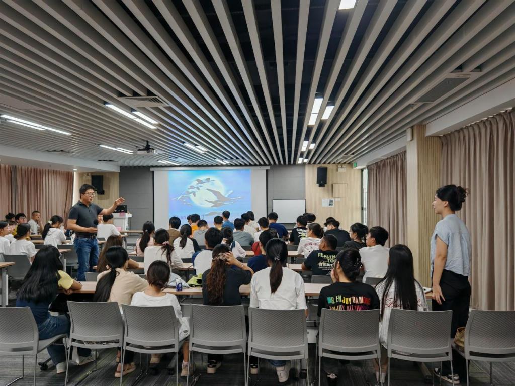 E7B4B2AE06E91E762753B904ED2_C9DF278A_222F7