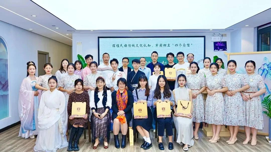 835750210BCB44BB24B92404842_ADFD7EB2_DF230