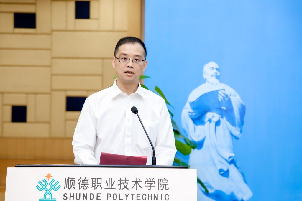 F164ED2A42215BBF1FF71700C5C_549ACF7A_D16E