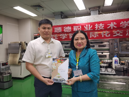 AC481B875E5068F0CB0D6CB2125_33BD6C77_5029C